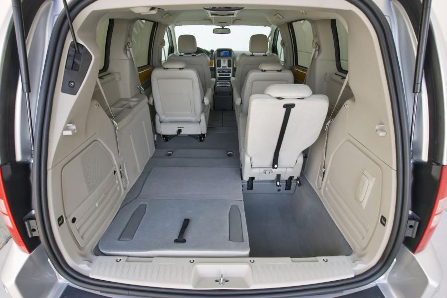  Chrysler Grand Voyager 2008 года  (фото 4 из 108)